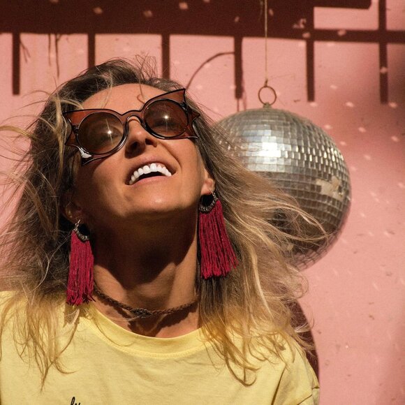 Women Men Funny Sunglasses Butterfly Shaped Bat Shades for Halloween - Picture 3 of 7